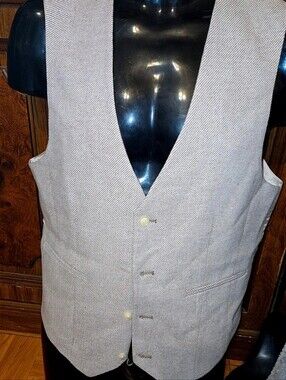 ASOS Mens  Beige Vest with Pale Herringbone Collar NWT Sz 38